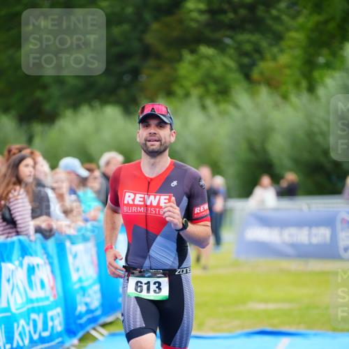 30.08.2026 - Elbe Triathlon Hamburg LAZAROV Photography http://msf.ph/oto/10054110 30.08.2026 10:53:40 Ziel 613 meine-sportfotos.de