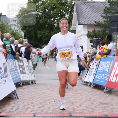 30.08.2026 - Blankeneser Heldenlauf Lena Gebhardt http://msf.ph/oto/10054126 30.08.2026 12:05:36 Ziel 2090, 2195, 2428, 2951 meine-sportfotos.de