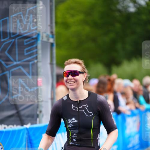 30.08.2026 - Elbe Triathlon Hamburg LAZAROV Photography http://msf.ph/oto/10054194 30.08.2026 10:54:03 Ziel 381, 481 meine-sportfotos.de