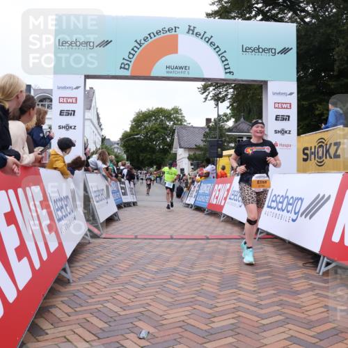 30.08.2026 - Blankeneser Heldenlauf Lena Gebhardt http://msf.ph/oto/10054200 30.08.2026 12:05:40 Ziel 2090, 2195, 2428, 2951, 4381 meine-sportfotos.de