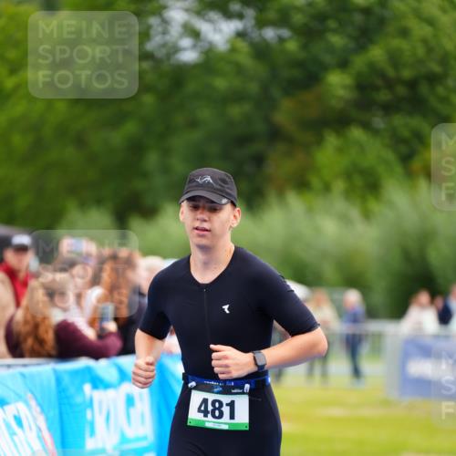 30.08.2026 - Elbe Triathlon Hamburg LAZAROV Photography http://msf.ph/oto/10054213 30.08.2026 10:54:07 Ziel 481 meine-sportfotos.de