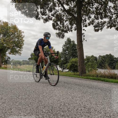 30.08.2026 - Elbe Triathlon Hamburg Michael Burmester http://msf.ph/oto/10054254 30.08.2026 11:00:39 Radfahren 1377 meine-sportfotos.de