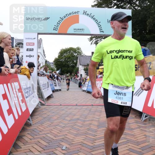 30.08.2026 - Blankeneser Heldenlauf Lena Gebhardt http://msf.ph/oto/10054265 30.08.2026 12:05:44 Ziel 2195, 2428, 2831, 2951, 4381 meine-sportfotos.de