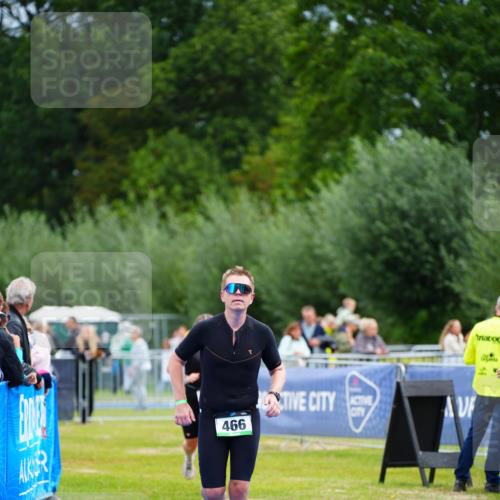 30.08.2026 - Elbe Triathlon Hamburg LAZAROV Photography http://msf.ph/oto/10054269 30.08.2026 10:54:28 Ziel 374, 466 meine-sportfotos.de