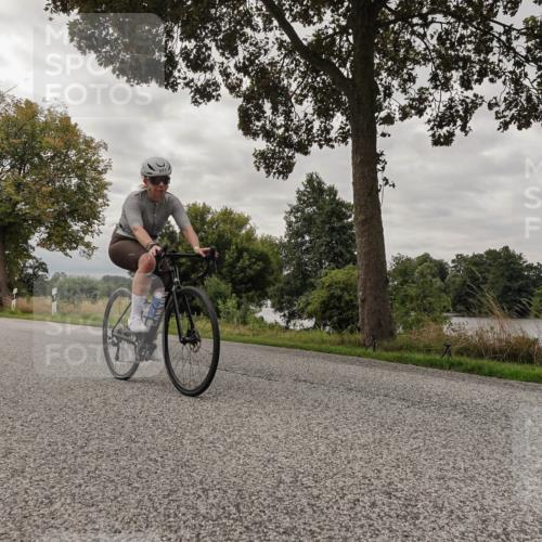 30.08.2026 - Elbe Triathlon Hamburg Michael Burmester http://msf.ph/oto/10054296 30.08.2026 11:01:35 Radfahren 941, 1367, 1415 meine-sportfotos.de