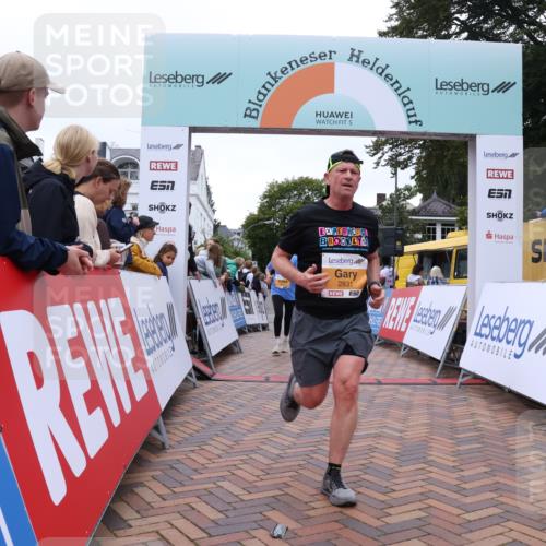 30.08.2026 - Blankeneser Heldenlauf Lena Gebhardt http://msf.ph/oto/10054301 30.08.2026 12:05:49 Ziel 2813, 2824, 2831, 4381 meine-sportfotos.de