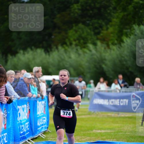 30.08.2026 - Elbe Triathlon Hamburg LAZAROV Photography http://msf.ph/oto/10054304 30.08.2026 10:54:31 Ziel 374, 466 meine-sportfotos.de