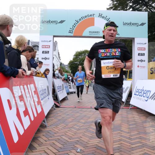 30.08.2026 - Blankeneser Heldenlauf Lena Gebhardt http://msf.ph/oto/10054310 30.08.2026 12:05:50 Ziel 2813, 2824, 2831, 4381 meine-sportfotos.de
