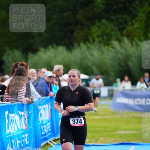 30.08.2026 - Elbe Triathlon Hamburg LAZAROV Photography http://msf.ph/oto/10054315 30.08.2026 10:54:32 Ziel 374, 466 meine-sportfotos.de