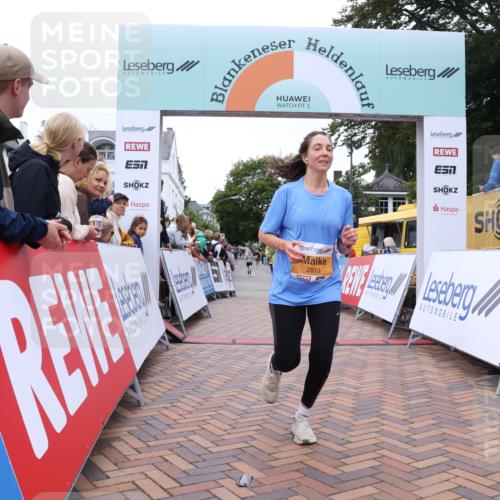 30.08.2026 - Blankeneser Heldenlauf Lena Gebhardt http://msf.ph/oto/10054336 30.08.2026 12:05:51 Ziel 2813, 2824, 2831 meine-sportfotos.de