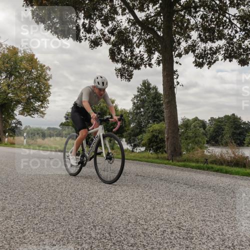 30.08.2026 - Elbe Triathlon Hamburg Michael Burmester http://msf.ph/oto/10054341 30.08.2026 11:02:49 Radfahren 1412, 1448 meine-sportfotos.de