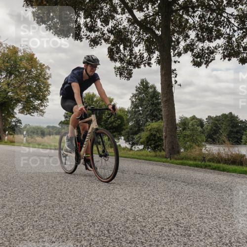 30.08.2026 - Elbe Triathlon Hamburg Michael Burmester http://msf.ph/oto/10054345 30.08.2026 11:02:51 Radfahren 1393, 1412, 1448, 1450 meine-sportfotos.de