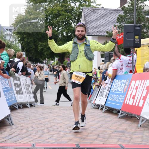 30.08.2026 - Blankeneser Heldenlauf Lena Gebhardt http://msf.ph/oto/10054357 30.08.2026 12:05:53 Ziel 2813, 2824, 2831 meine-sportfotos.de