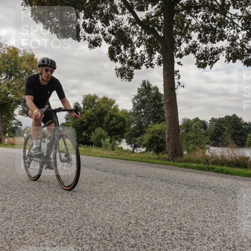 30.08.2026 - Elbe Triathlon Hamburg Michael Burmester http://msf.ph/oto/10054360 30.08.2026 11:03:04 Radfahren 1157, 1285, 1394, 1400 meine-sportfotos.de