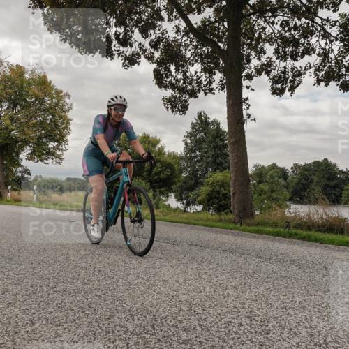 30.08.2026 - Elbe Triathlon Hamburg Michael Burmester http://msf.ph/oto/10054364 30.08.2026 11:03:06 Radfahren 1157, 1394, 1400 meine-sportfotos.de
