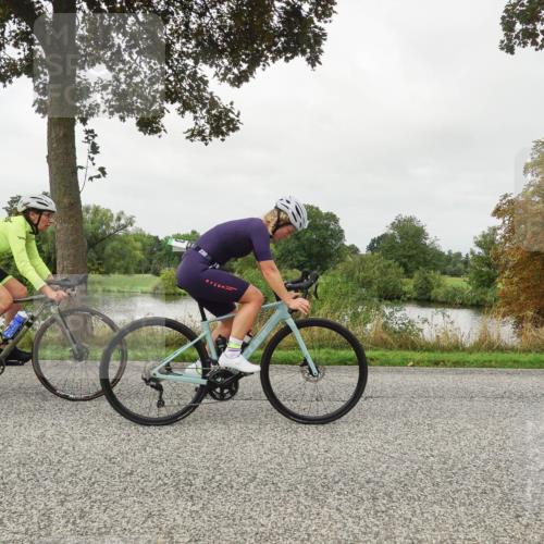30.08.2026 - Elbe Triathlon Hamburg Michael Burmester http://msf.ph/oto/10054380 30.08.2026 10:47:06 Radfahren 518, 906, 923, 980, 997 meine-sportfotos.de