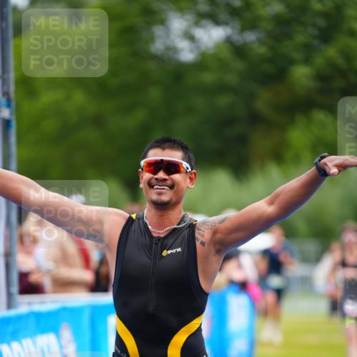 30.08.2026 - Elbe Triathlon Hamburg LAZAROV Photography http://msf.ph/oto/10054381 30.08.2026 10:55:19 Ziel 353, 438, 493, 519, 663 meine-sportfotos.de