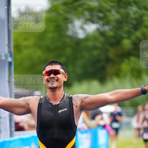 30.08.2026 - Elbe Triathlon Hamburg LAZAROV Photography http://msf.ph/oto/10054384 30.08.2026 10:55:20 Ziel 353, 438, 493, 519, 663 meine-sportfotos.de