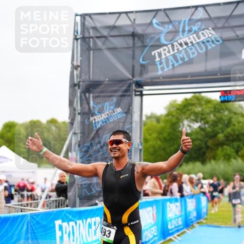 30.08.2026 - Elbe Triathlon Hamburg LAZAROV Photography http://msf.ph/oto/10054393 30.08.2026 10:55:21 Ziel 353, 438, 493, 519, 663 meine-sportfotos.de