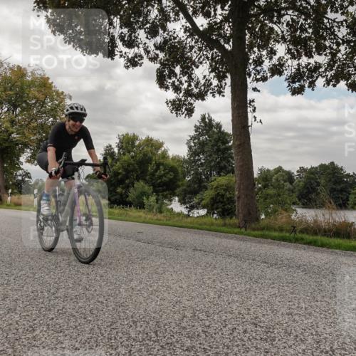 30.08.2026 - Elbe Triathlon Hamburg Michael Burmester http://msf.ph/oto/10054404 30.08.2026 11:04:04 Radfahren 946, 1313, 1318 meine-sportfotos.de