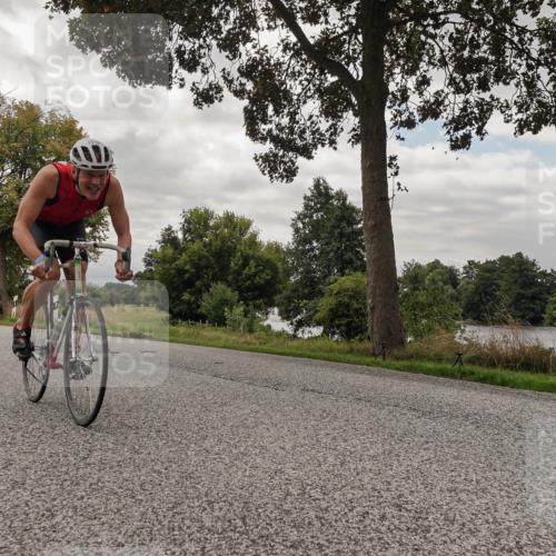 30.08.2026 - Elbe Triathlon Hamburg Michael Burmester http://msf.ph/oto/10054411 30.08.2026 11:04:12 Radfahren 1227, 1318, 1334 meine-sportfotos.de