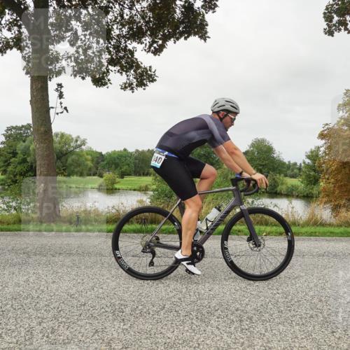 30.08.2026 - Elbe Triathlon Hamburg Michael Burmester http://msf.ph/oto/10054413 30.08.2026 10:47:32 Radfahren 939, 944, 1040, 1111 meine-sportfotos.de