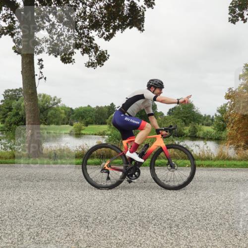 30.08.2026 - Elbe Triathlon Hamburg Michael Burmester http://msf.ph/oto/10054426 30.08.2026 10:47:42 Radfahren 808, 983, 1013, 1027, 1076, 1120, 1207 meine-sportfotos.de
