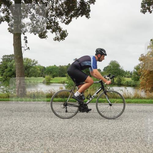 30.08.2026 - Elbe Triathlon Hamburg Michael Burmester http://msf.ph/oto/10054436 30.08.2026 10:47:48 Radfahren 808, 926, 934, 1013, 1076, 1335 meine-sportfotos.de