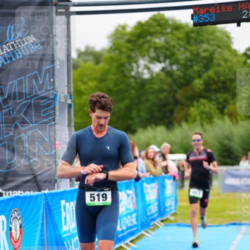 30.08.2026 - Elbe Triathlon Hamburg LAZAROV Photography http://msf.ph/oto/10054449 30.08.2026 10:55:27 Ziel 438, 519, 663 meine-sportfotos.de