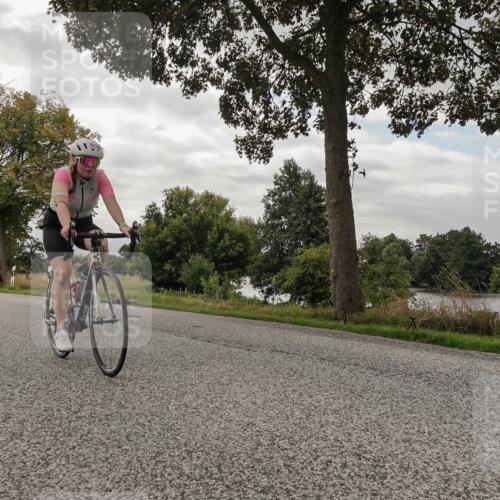 30.08.2026 - Elbe Triathlon Hamburg Michael Burmester http://msf.ph/oto/10054458 30.08.2026 11:04:55 Radfahren 801, 1391, 1425 meine-sportfotos.de