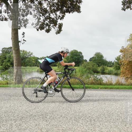 30.08.2026 - Elbe Triathlon Hamburg Michael Burmester http://msf.ph/oto/10054461 30.08.2026 10:48:05 Radfahren 858, 1035, 1109, 1125, 1195 meine-sportfotos.de