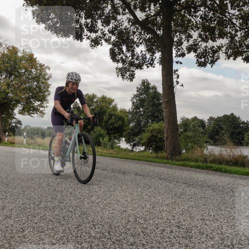30.08.2026 - Elbe Triathlon Hamburg Michael Burmester http://msf.ph/oto/10054470 30.08.2026 11:05:09 Radfahren 923, 1123, 1401, 1419 meine-sportfotos.de