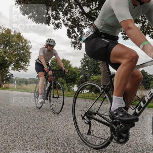 30.08.2026 - Elbe Triathlon Hamburg Michael Burmester http://msf.ph/oto/10054475 30.08.2026 11:05:12 Radfahren 1123, 1401, 1419 meine-sportfotos.de