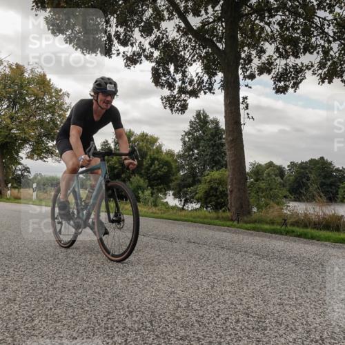 30.08.2026 - Elbe Triathlon Hamburg Michael Burmester http://msf.ph/oto/10054481 30.08.2026 11:05:25 Radfahren 1266, 1387, 1396 meine-sportfotos.de