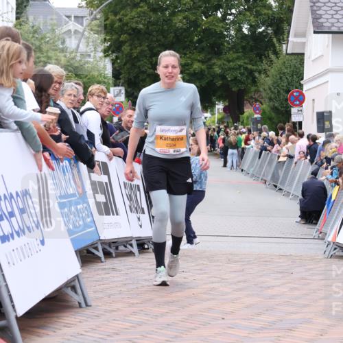 30.08.2026 - Blankeneser Heldenlauf Lena Gebhardt http://msf.ph/oto/10054483 30.08.2026 12:06:08 Ziel 2199, 2594, 2595, 2936 meine-sportfotos.de