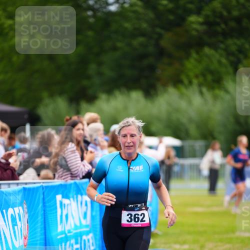 30.08.2026 - Elbe Triathlon Hamburg LAZAROV Photography http://msf.ph/oto/10054552 30.08.2026 10:56:15 Ziel 362 meine-sportfotos.de