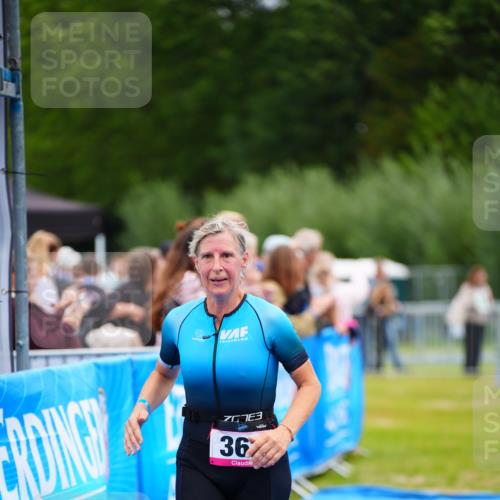 30.08.2026 - Elbe Triathlon Hamburg LAZAROV Photography http://msf.ph/oto/10054557 30.08.2026 10:56:15 Ziel 362 meine-sportfotos.de
