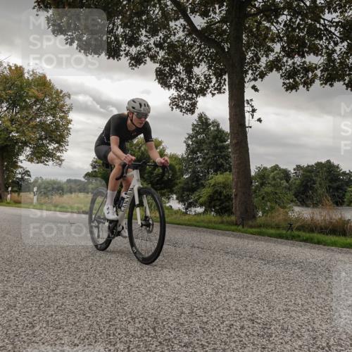 30.08.2026 - Elbe Triathlon Hamburg Michael Burmester http://msf.ph/oto/10054583 30.08.2026 11:07:45 Radfahren 1300, 1354, 1364, 1386, 1417, 1435, 1438, 1578 meine-sportfotos.de