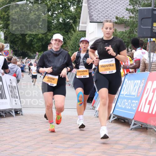 30.08.2026 - Blankeneser Heldenlauf Lena Gebhardt http://msf.ph/oto/10054591 30.08.2026 12:06:26 Ziel 2074, 2174, 2429, 2846, 4169 meine-sportfotos.de