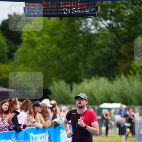 30.08.2026 - Elbe Triathlon Hamburg LAZAROV Photography http://msf.ph/oto/10054592 30.08.2026 10:56:55 Ziel 550, 668 meine-sportfotos.de