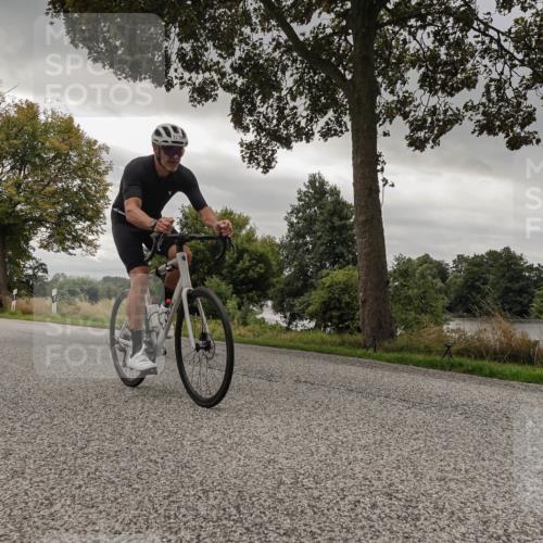 30.08.2026 - Elbe Triathlon Hamburg Michael Burmester http://msf.ph/oto/10054605 30.08.2026 11:08:09 Radfahren 1135, 1278, 1310, 1335, 1398, 1399, 1410, 1432 meine-sportfotos.de