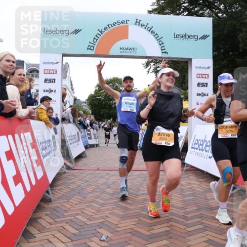 30.08.2026 - Blankeneser Heldenlauf Lena Gebhardt http://msf.ph/oto/10054615 30.08.2026 12:06:29 Ziel 2074, 2174, 2429, 2846, 4169 meine-sportfotos.de