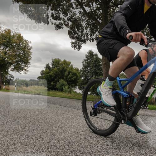 30.08.2026 - Elbe Triathlon Hamburg Michael Burmester http://msf.ph/oto/10054626 30.08.2026 11:08:28 Radfahren 1087, 1245, 1489 meine-sportfotos.de