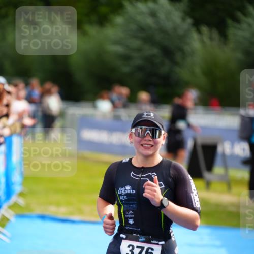 30.08.2026 - Elbe Triathlon Hamburg LAZAROV Photography http://msf.ph/oto/10054657 30.08.2026 10:57:32 Ziel 376 meine-sportfotos.de