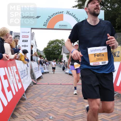 30.08.2026 - Blankeneser Heldenlauf Lena Gebhardt http://msf.ph/oto/10054672 30.08.2026 12:06:36 Ziel 2074, 2370, 2846, 2854, 2895, 4157, 4169 meine-sportfotos.de