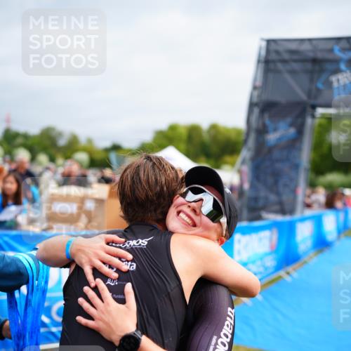 30.08.2026 - Elbe Triathlon Hamburg LAZAROV Photography http://msf.ph/oto/10054673 30.08.2026 10:57:39 Ziel 460 meine-sportfotos.de