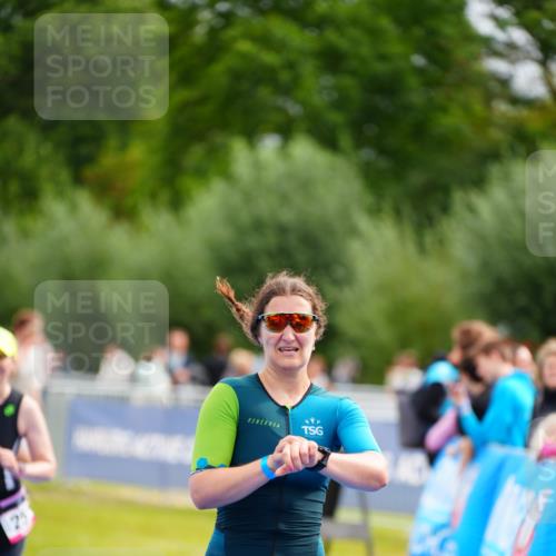 30.08.2026 - Elbe Triathlon Hamburg LAZAROV Photography http://msf.ph/oto/10054691 30.08.2026 10:58:30 Ziel 259, 352 meine-sportfotos.de