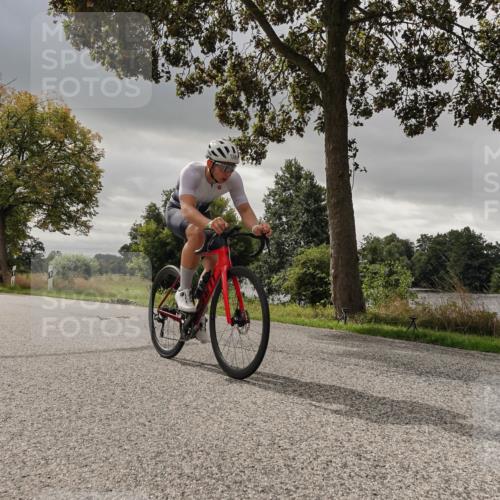 30.08.2026 - Elbe Triathlon Hamburg Michael Burmester http://msf.ph/oto/10054713 30.08.2026 11:11:41 Radfahren 1282, 1385 meine-sportfotos.de
