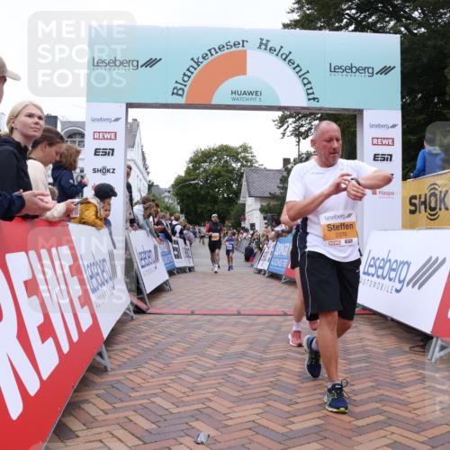 30.08.2026 - Blankeneser Heldenlauf Lena Gebhardt http://msf.ph/oto/10054722 30.08.2026 12:06:42 Ziel 2370, 2425, 2744, 2854, 2895, 4072, 4157 meine-sportfotos.de