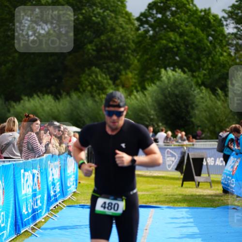 30.08.2026 - Elbe Triathlon Hamburg LAZAROV Photography http://msf.ph/oto/10054724 30.08.2026 10:58:43 Ziel 480, 588 meine-sportfotos.de